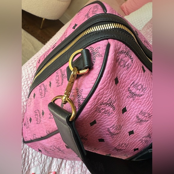 AUTHENTIC MCM PINK DUFFLE BAG - Picture 4 of 16